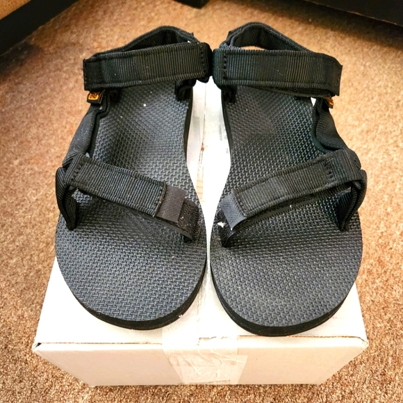 Teva Universal Platform Sandal - Picture 2 of 5